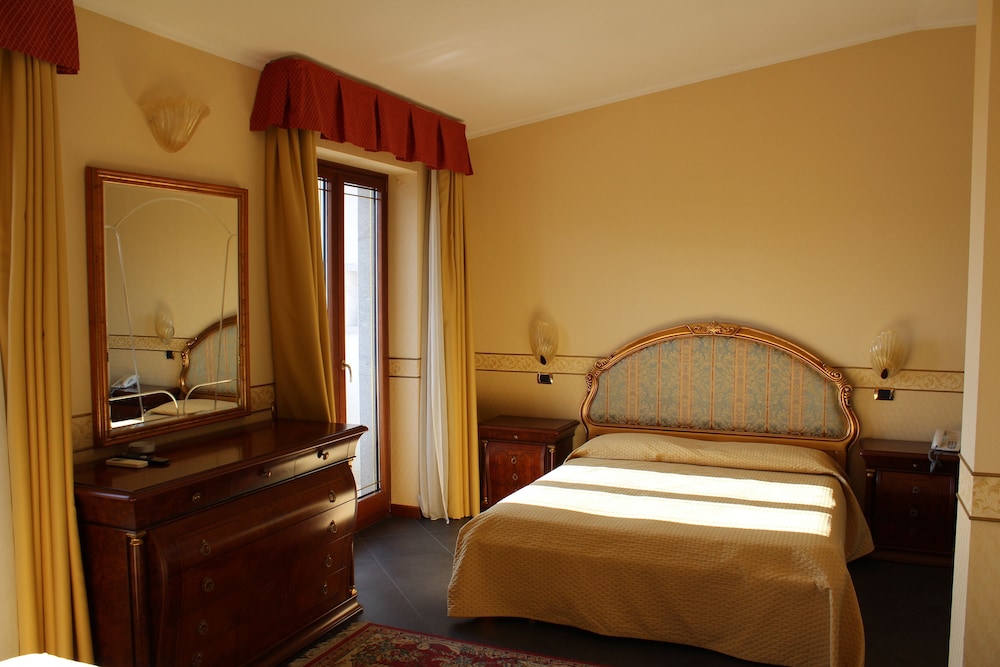 Suite photo 1