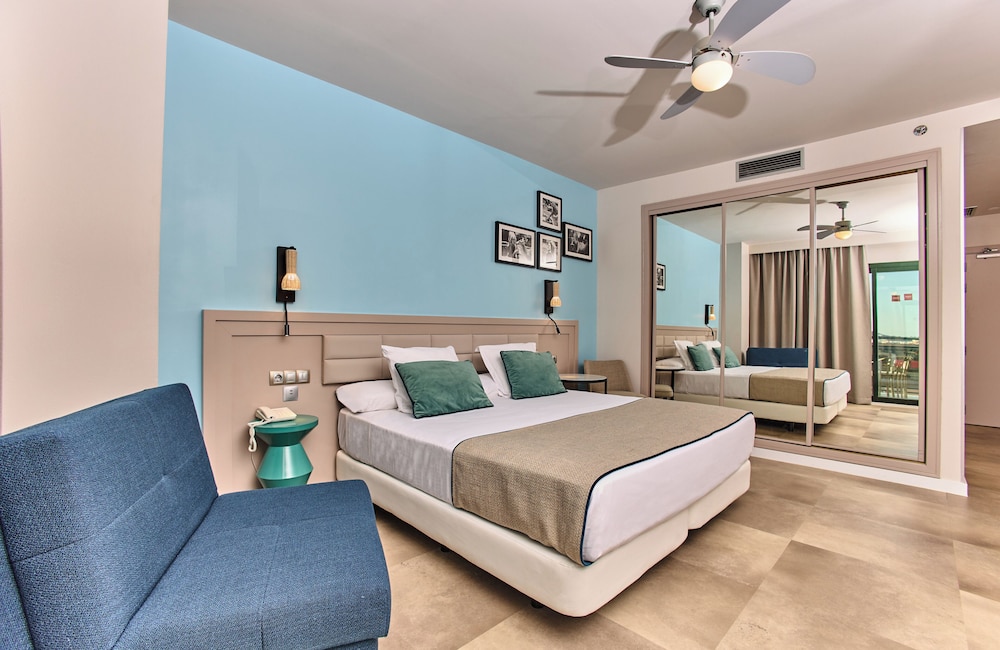 Superior Room - Photo 13