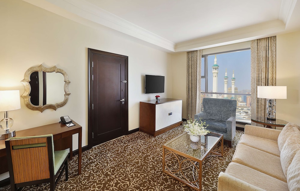 Superior Twin Room, 1 Bedroom thumbnail 5
