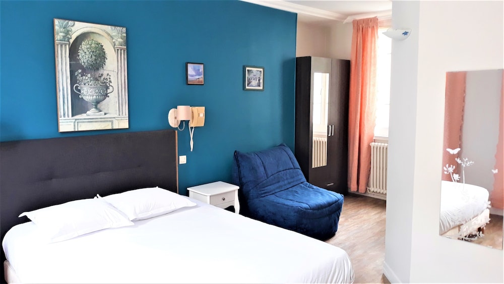 Family Suite, 1 Double Bed With Sofa Bed photo 2