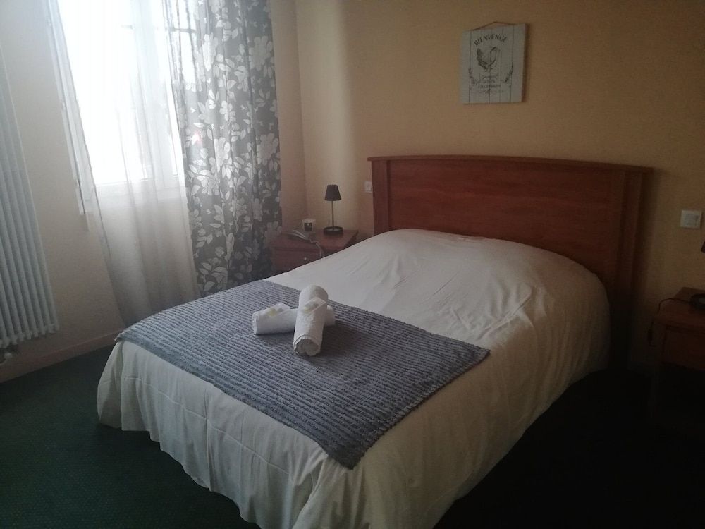 Deluxe Double Room - Photo 9