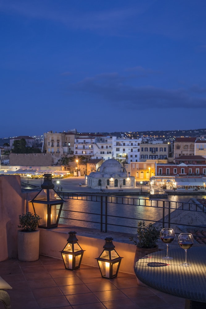 Penthouse Suite with Private Terrace & Sea View - Photo 1