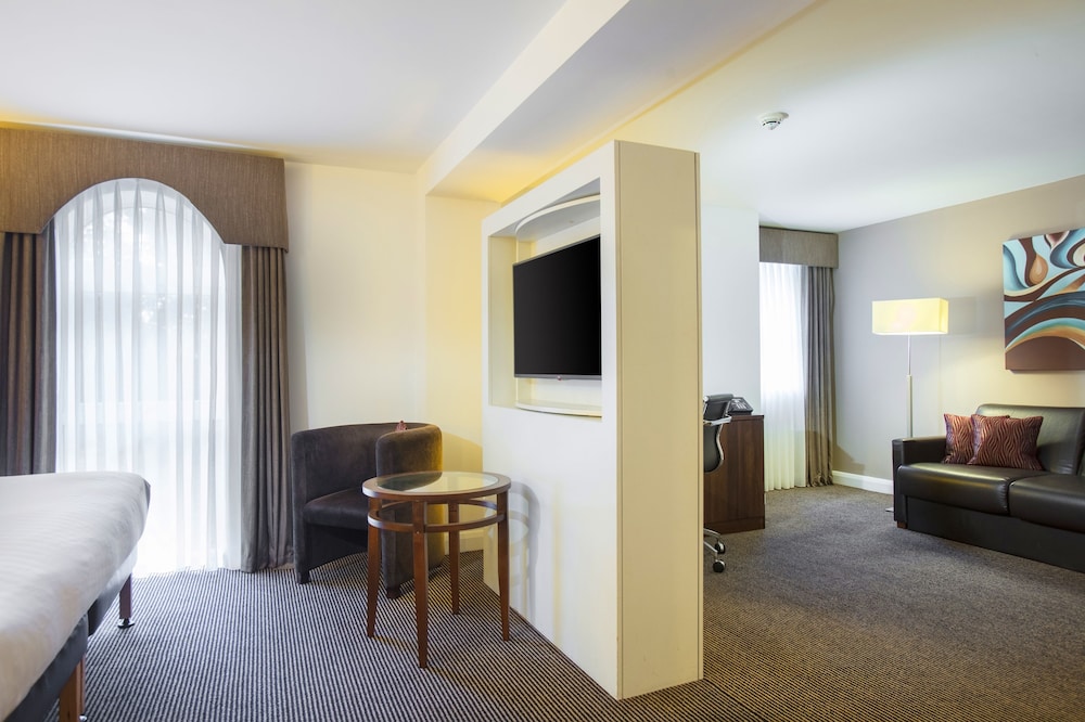 Junior Suite, 1 King Bed photo 2