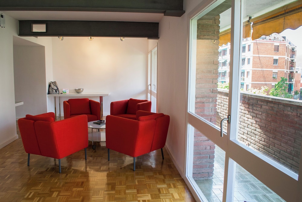 Classic Apartment, Balcony, Garden View photo 3
