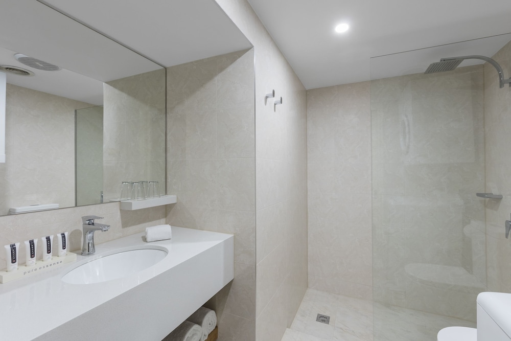 One Bedroom Apartment - Photo 4