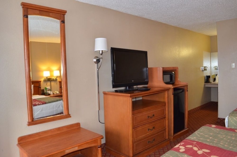 Room, 1 Queen Bed, Non Smoking photo 3