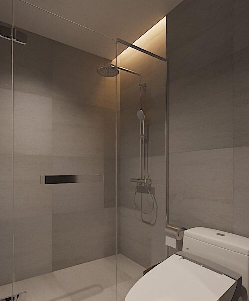 Superior King 2 Bedroom - Photo 11