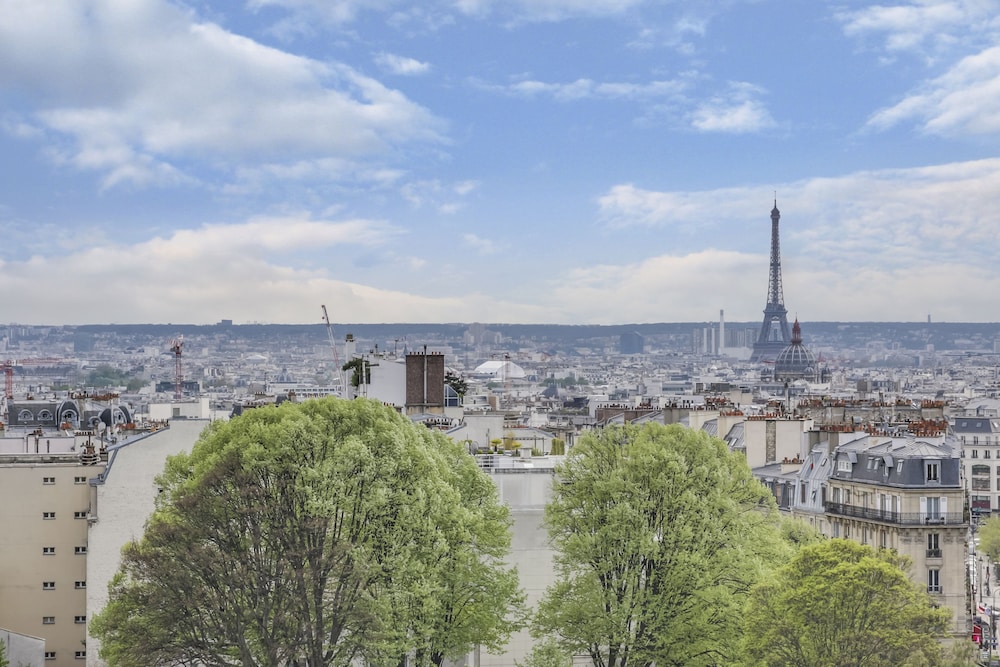 Privilege Room - Eiffel Tower view