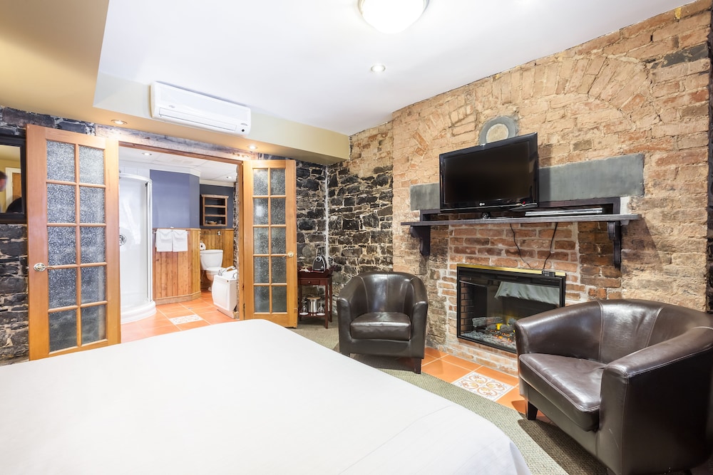 Junior Suite, 1 Queen Bed photo 2