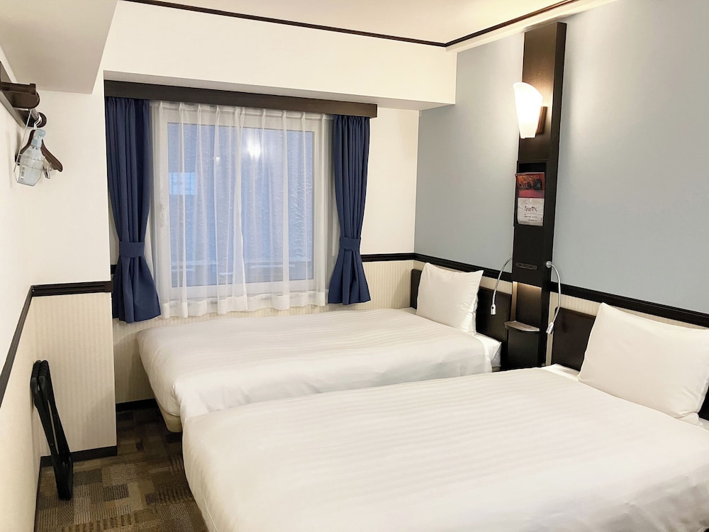 Standard Twin Room, Smoking