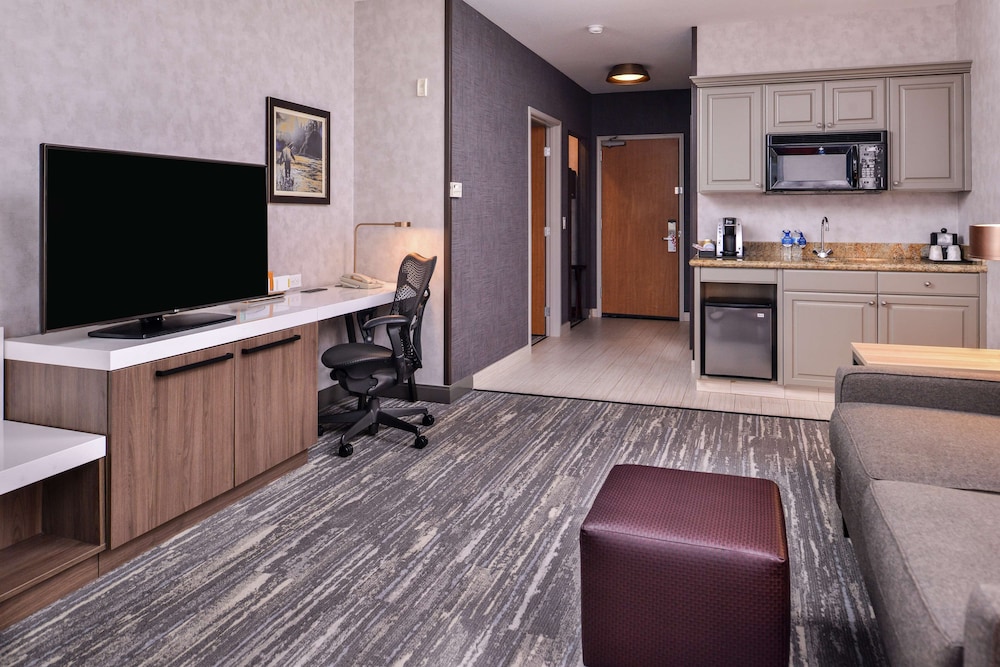 Suite, 1 Bedroom, River View - Photo 3