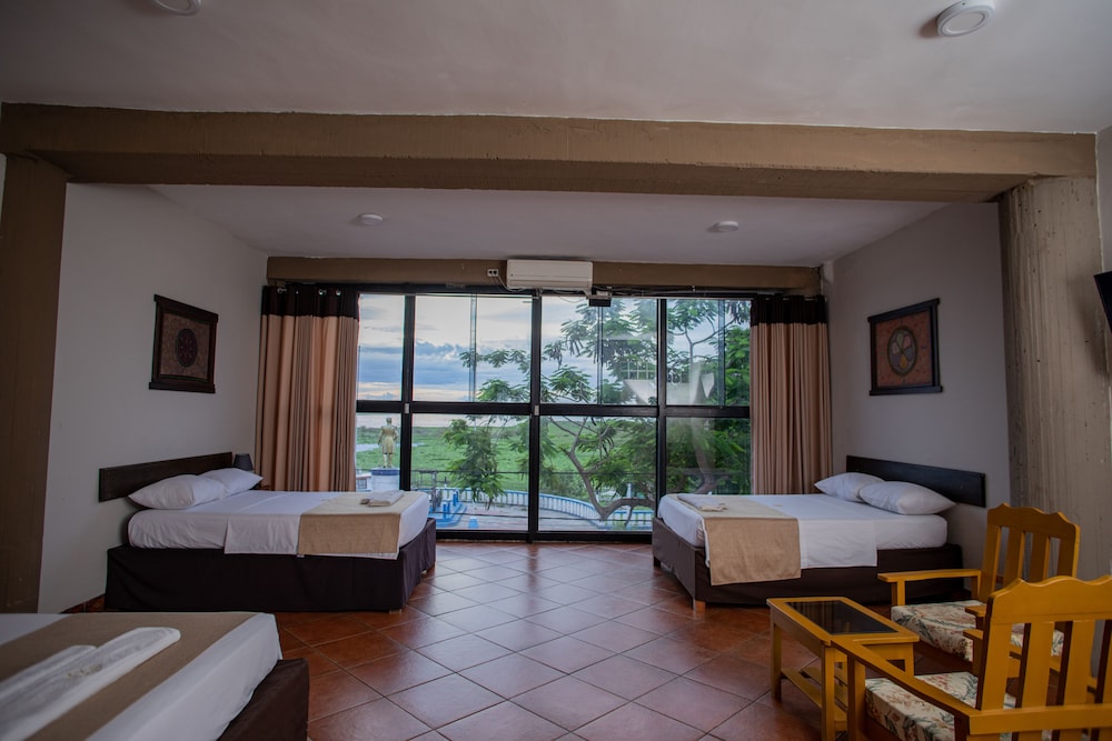 Superior Triple Room, River View photo 2
