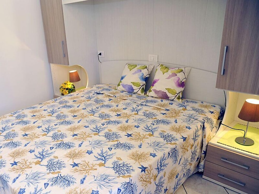 Duplex, 3 Bedrooms photo 2