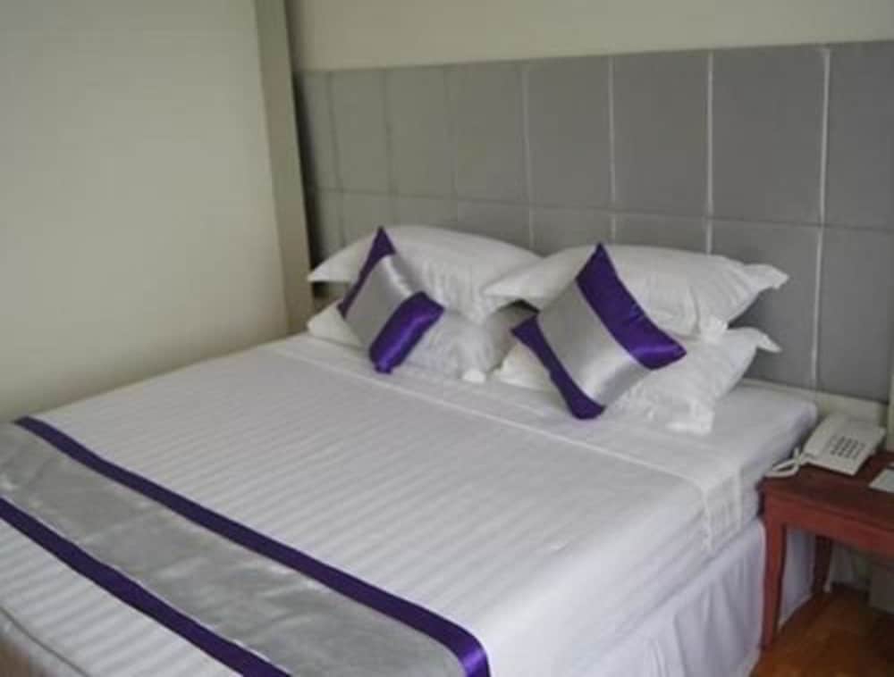 Deluxe Double or Twin Room photo 2