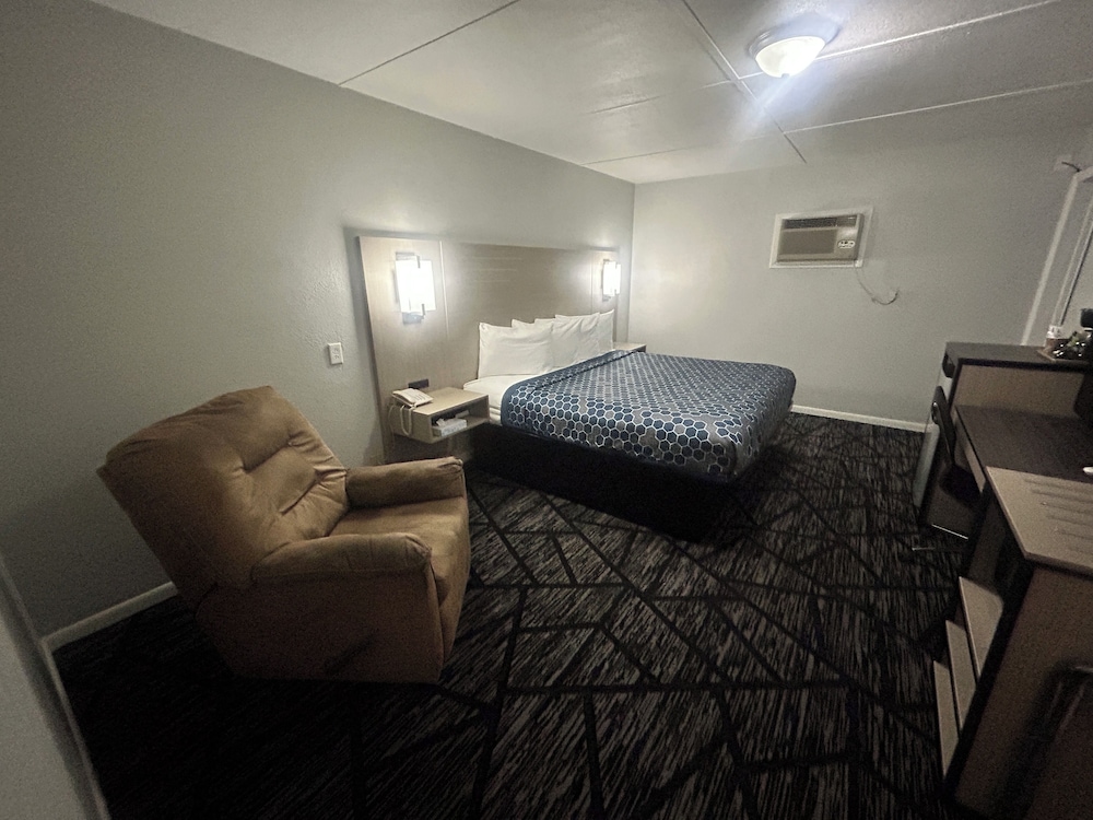 Room, 1 King Bed, Non Smoking