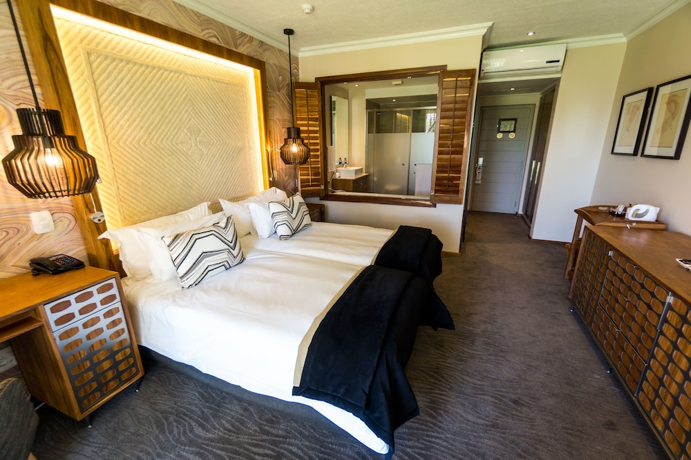 Accessible Twin Room photo 1