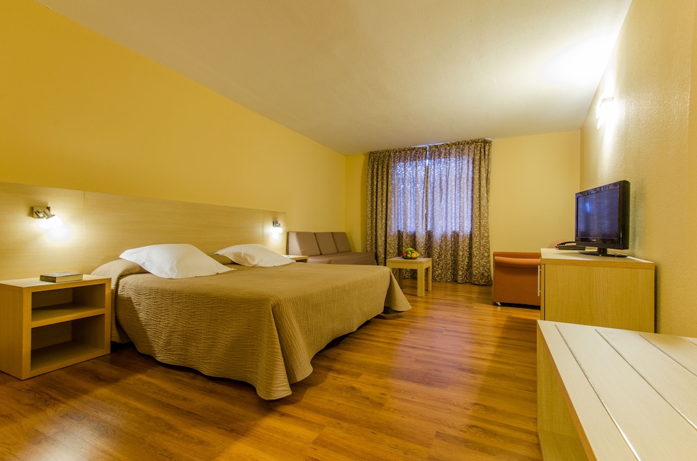 Superior Room, City View (Spa access) photo 3