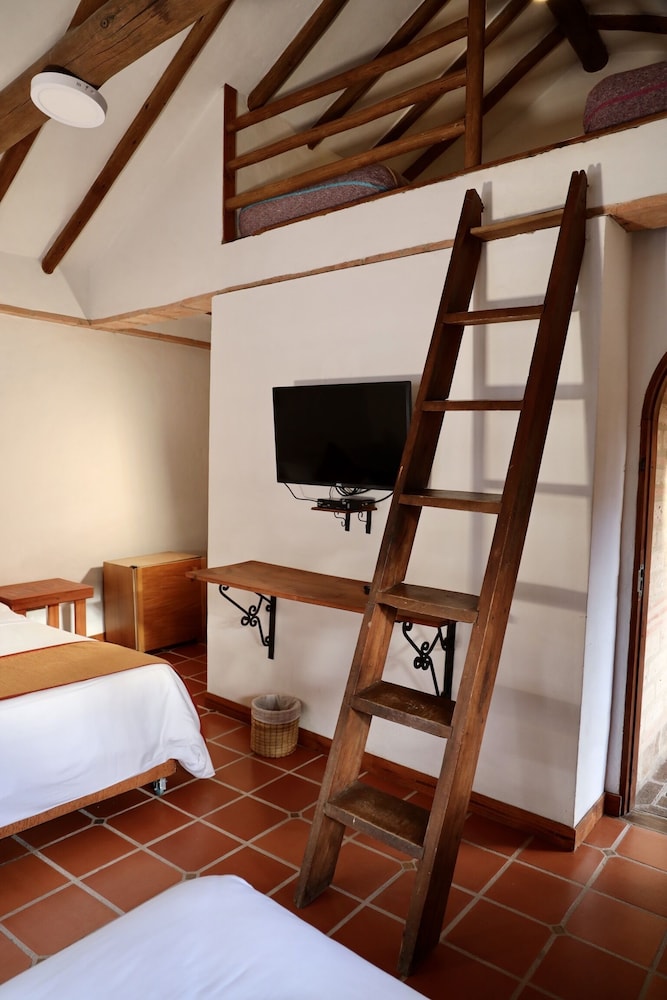 Family Room (Quintuple Loft) photo 2