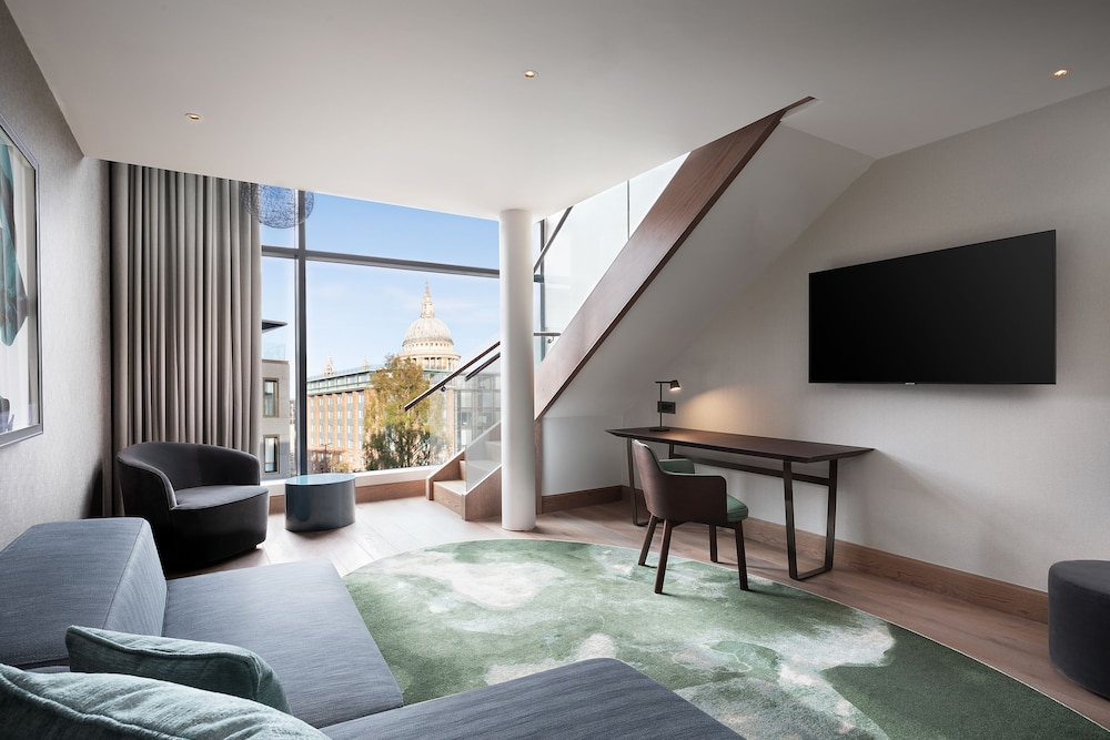 Suite, 1 Bedroom (View) thumbnail 6