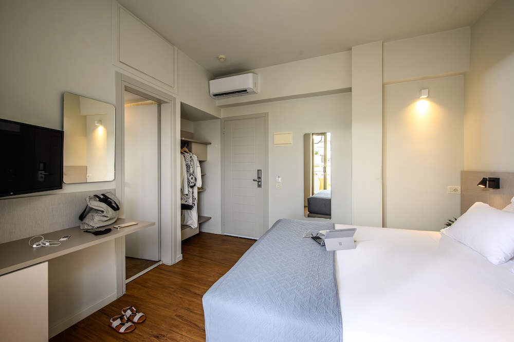 Double Room - Photo 6