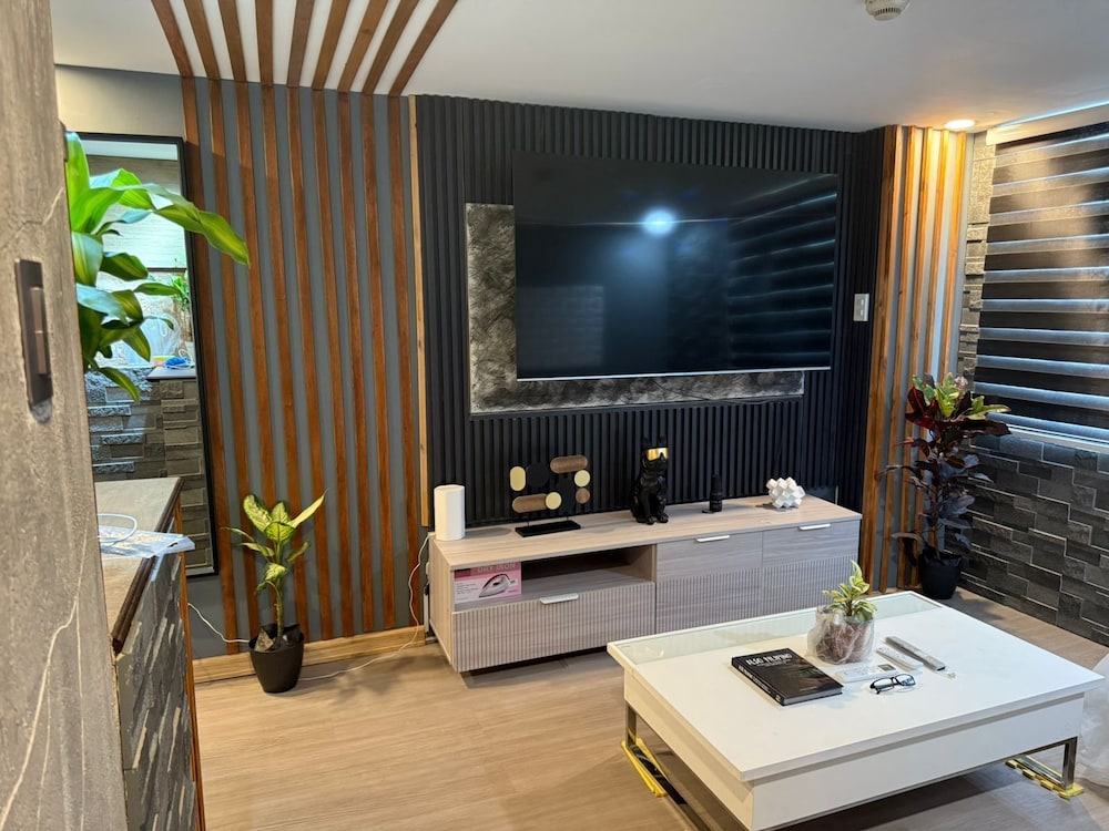 Family Loft, City View