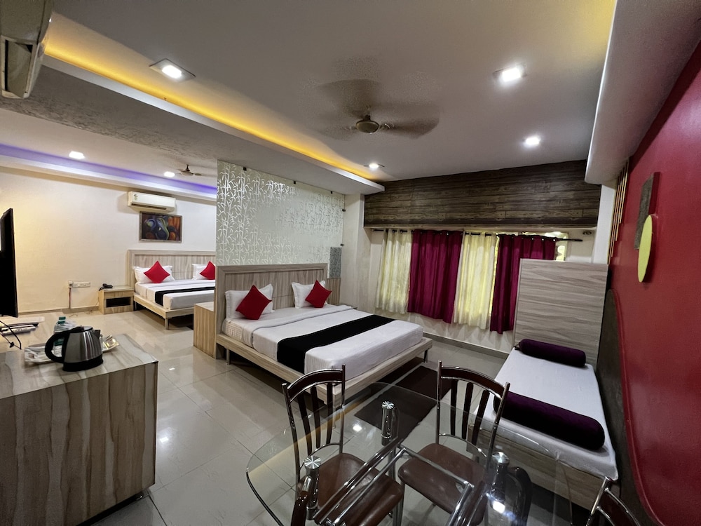 Family Room - Photo 1