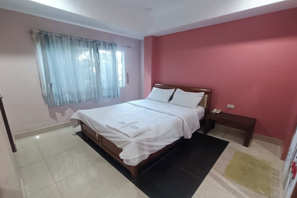 Standard Room, 1 Queen Bed photo 1