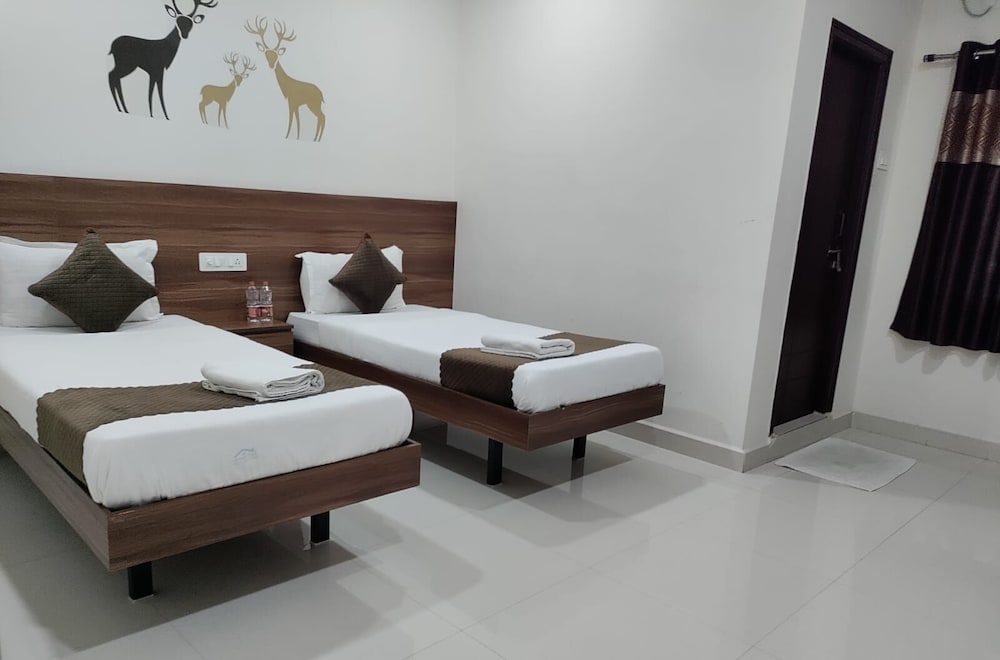 Deluxe Room - Photo 1
