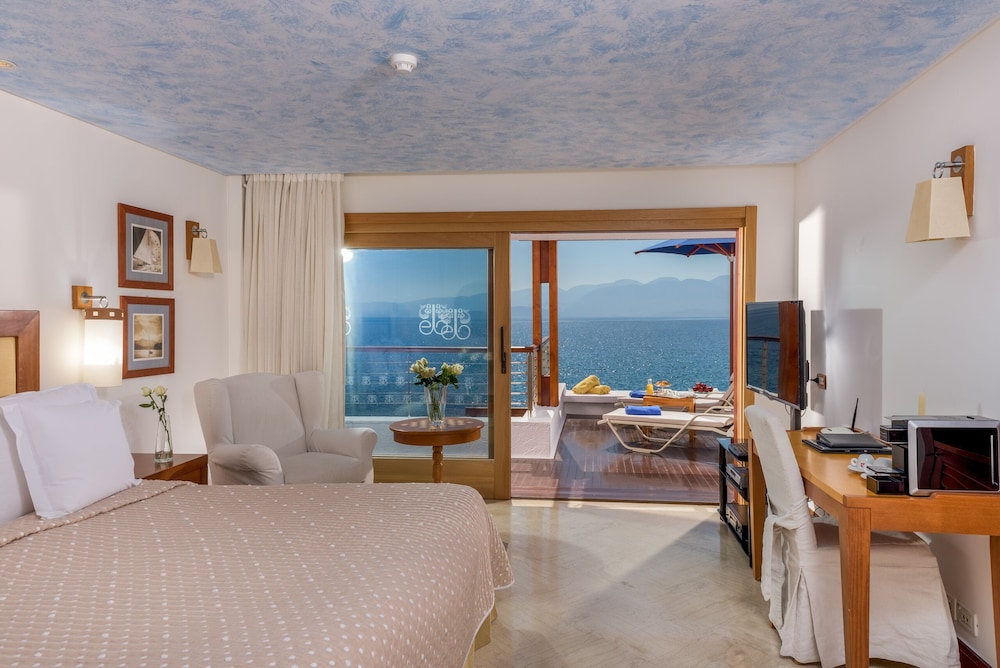 Island Bungalow Waterfront - Photo 1
