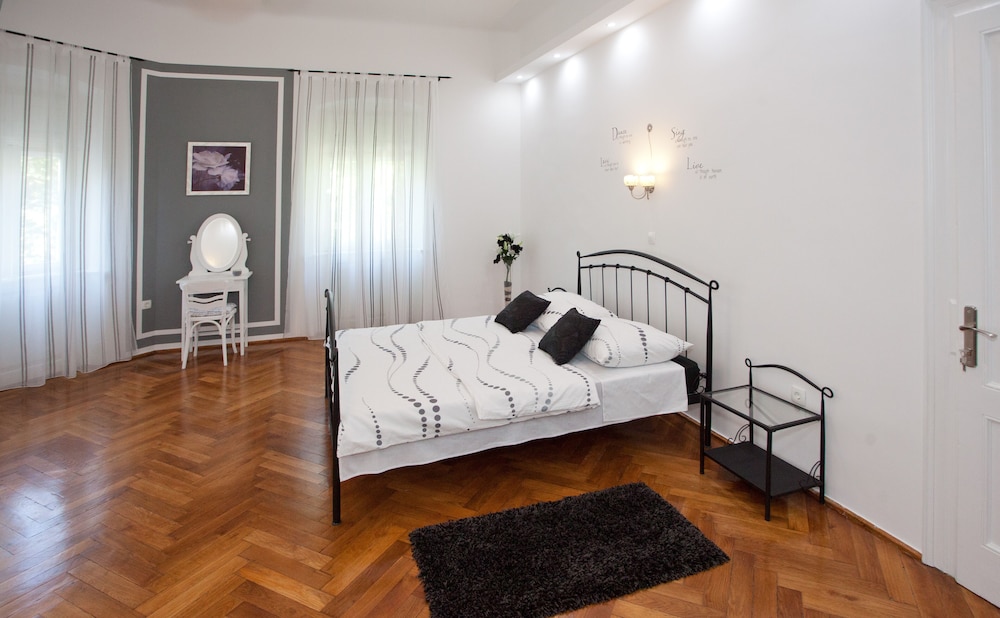 Apartment, 2 Bedrooms, Balcony