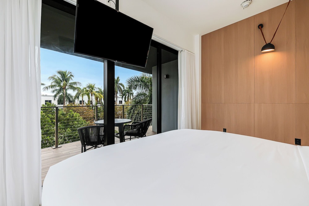 Room, Balcony, Corner