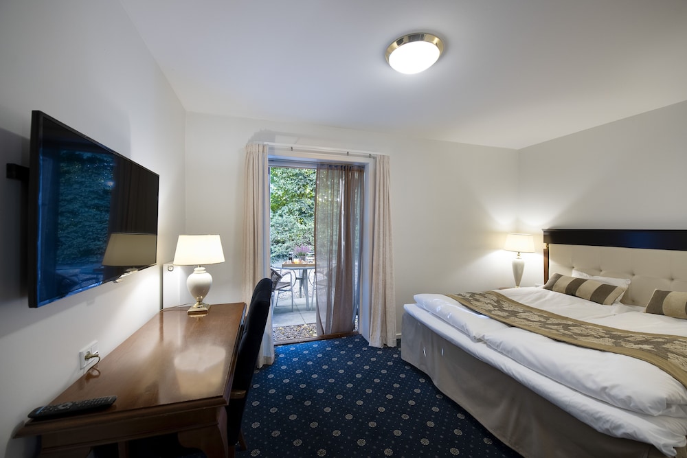 Standard Double Room, Patio - Photo 1
