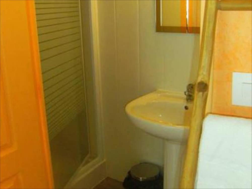Double Room (2) photo 3