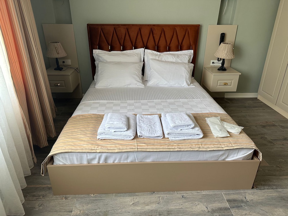 Classic Double Room - Photo 11