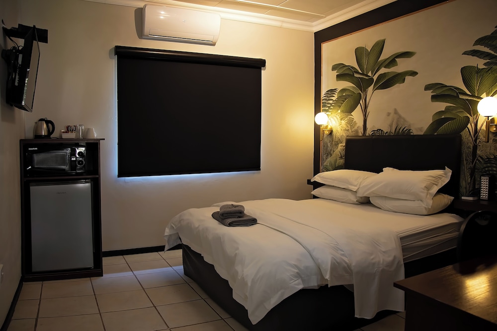 Classic Double Room, Garden View photo 3