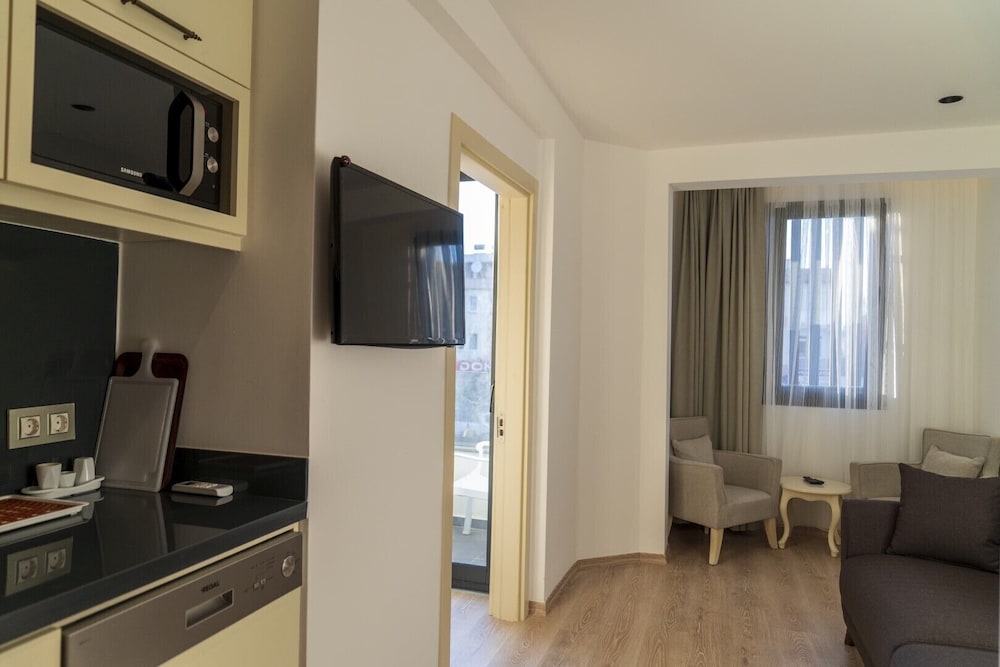Family Apartment - Photo 15