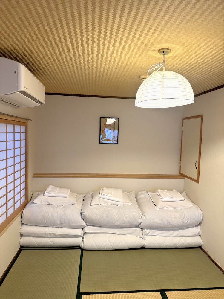 Triple room for 2-3 people with Private Bathroom, Non Smoking photo 3