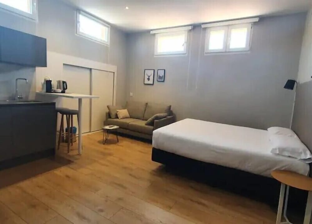 Economy Studio