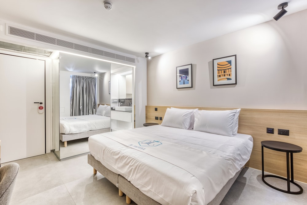 Standard Double or Twin Room
