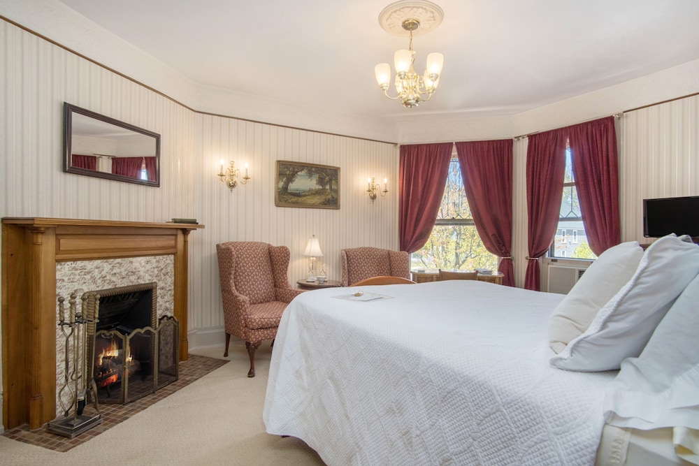 The Crosby Fireplace Room