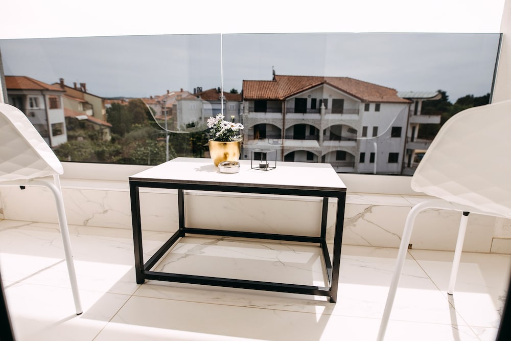 Deluxe Double Room, Courtyard View photo 3
