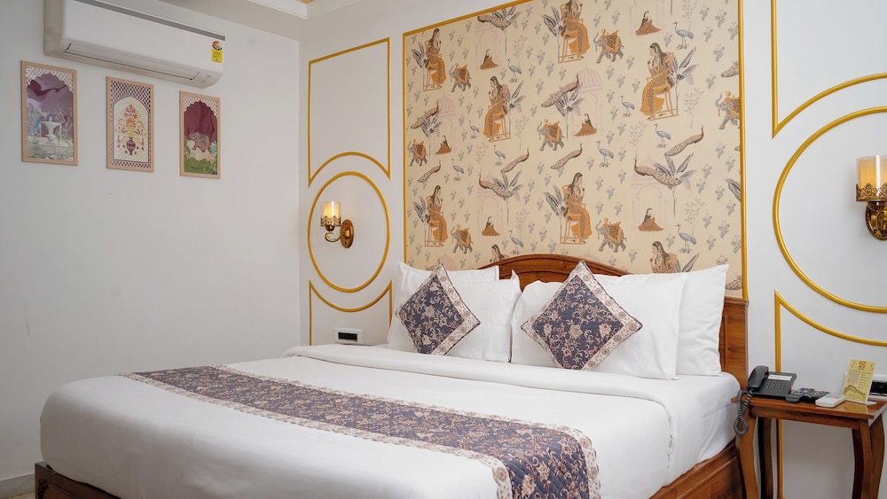 Royal Room