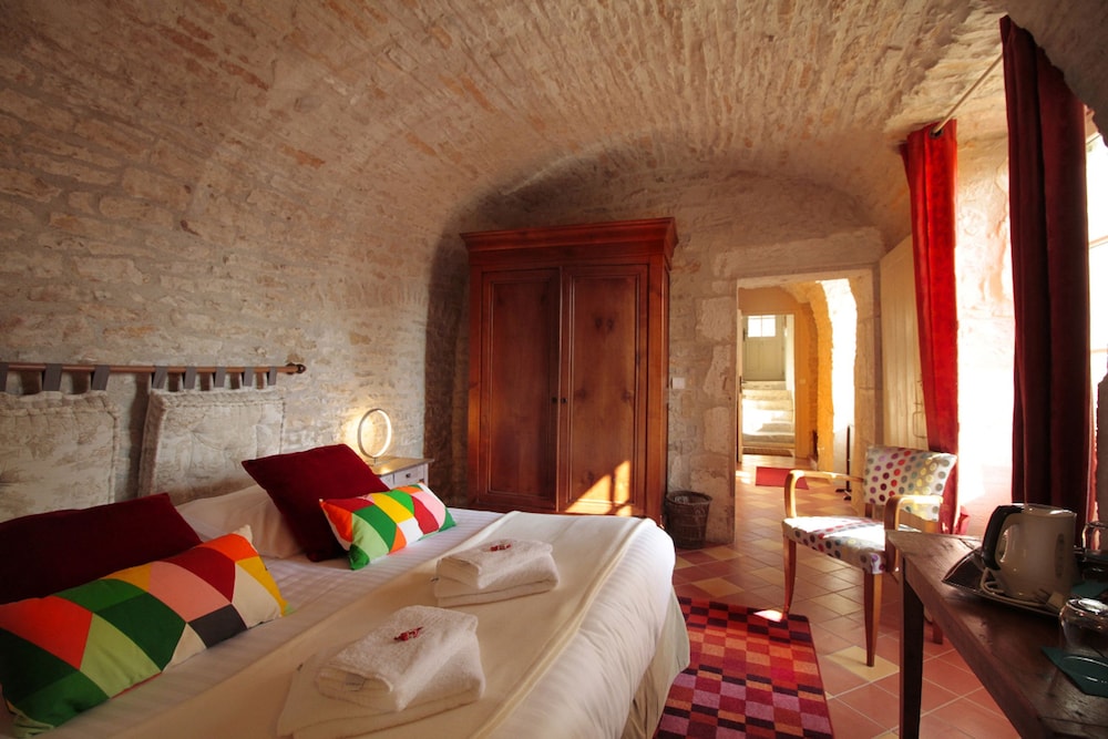 Room (La Courtine) photo 1