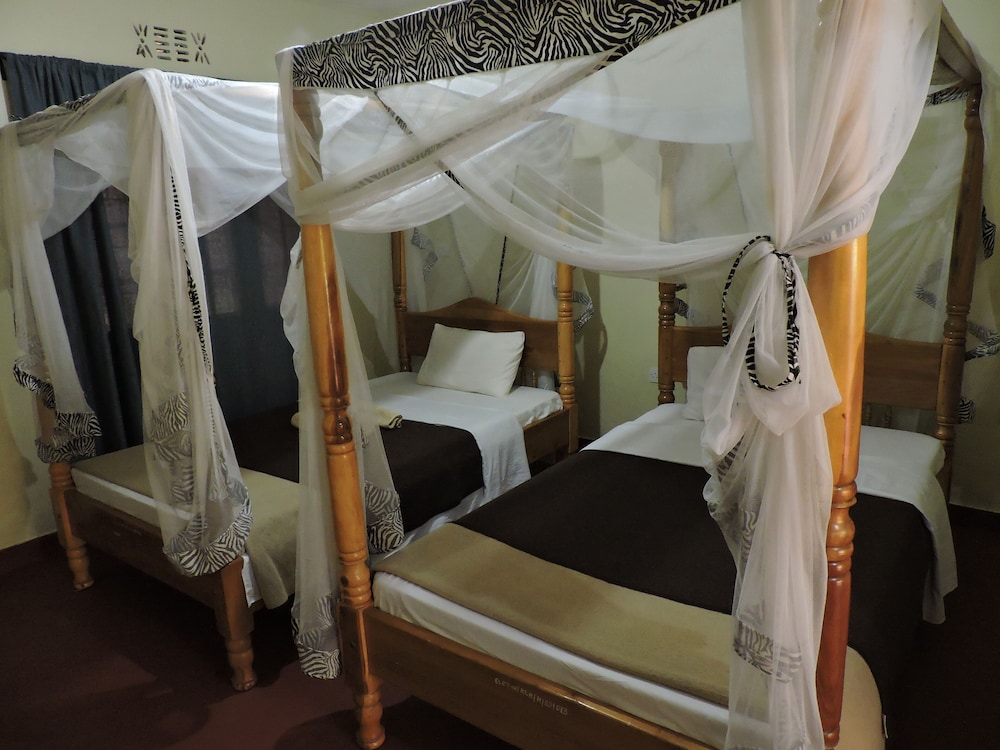 Standard Double or Twin Room, Balcony, Garden View