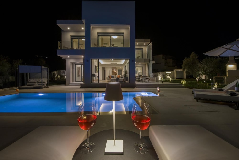 Villa, Accessible photo 3