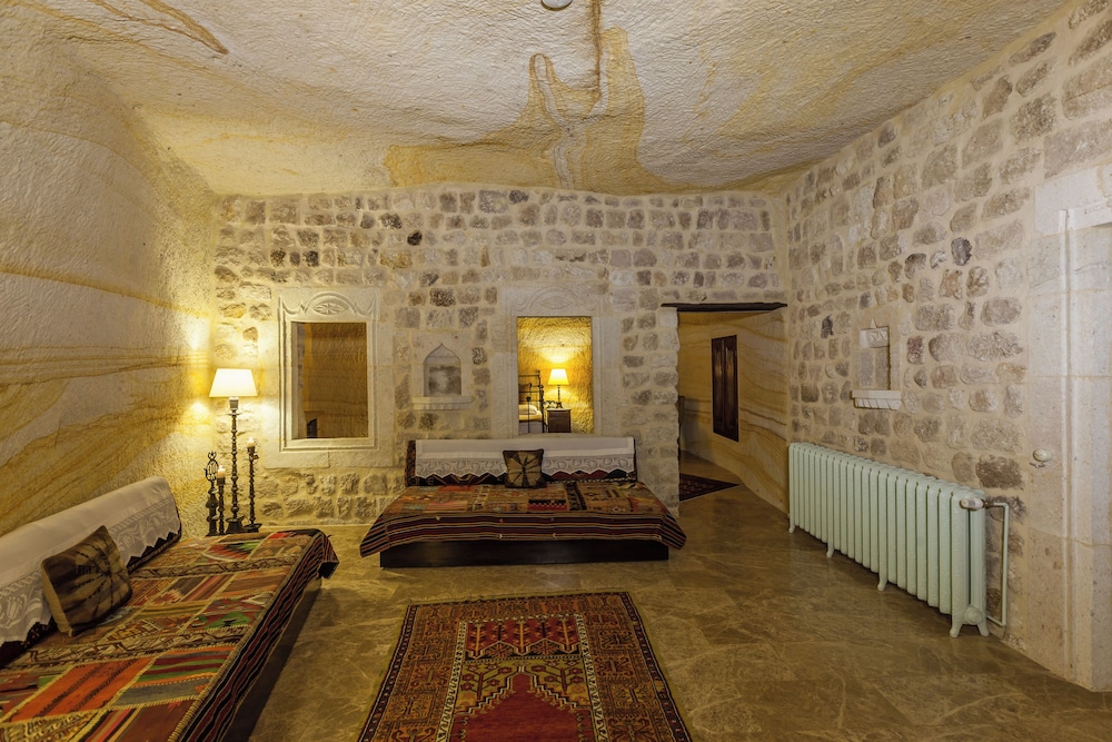 King Suite - Photo 6