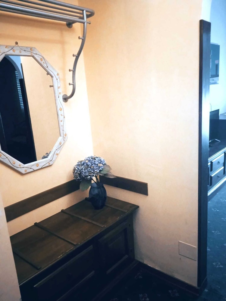 Studio Suite - Photo 1