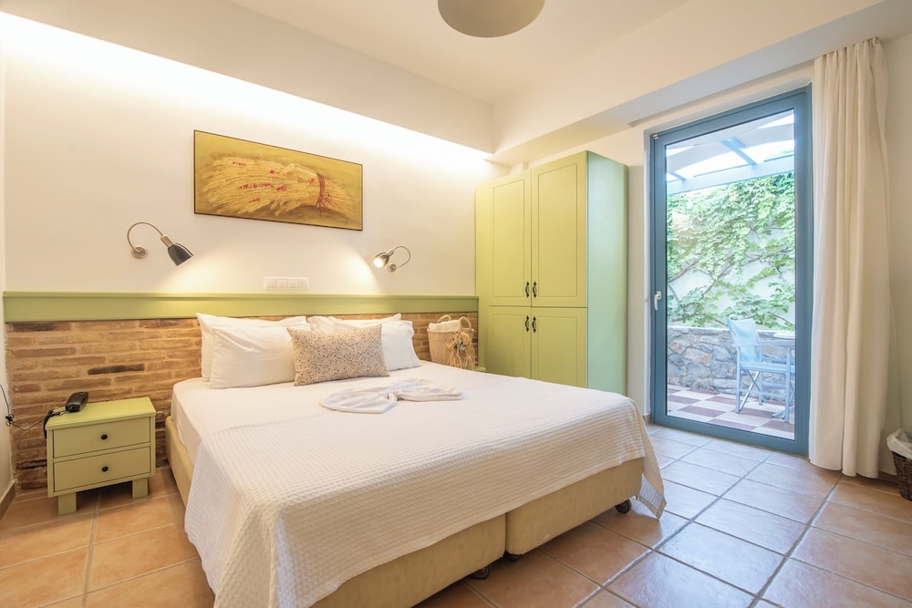 Double or Twin Room with Garden View, Ground Floor