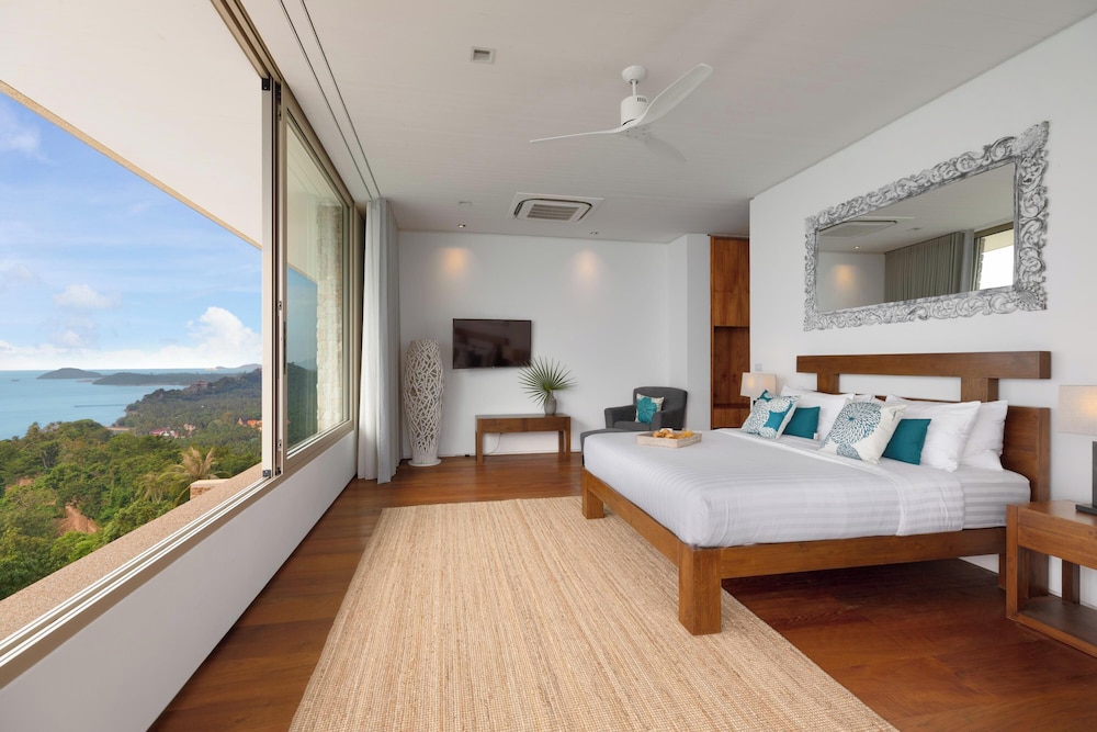 Luxury Villa (4 Bedrooms) photo 1