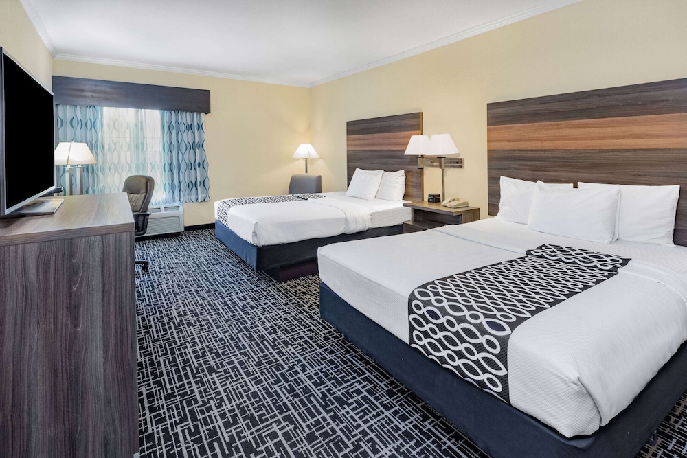 Room, 2 Queen Beds, Non Smoking - Photo 3